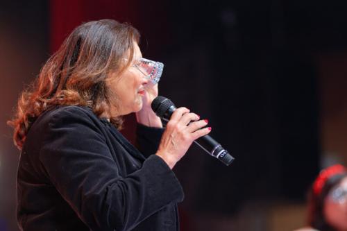 024-Jy-vois-rien-avec-ces-lunettes…