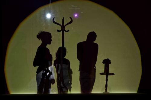 024-De-dos-et-de-profil