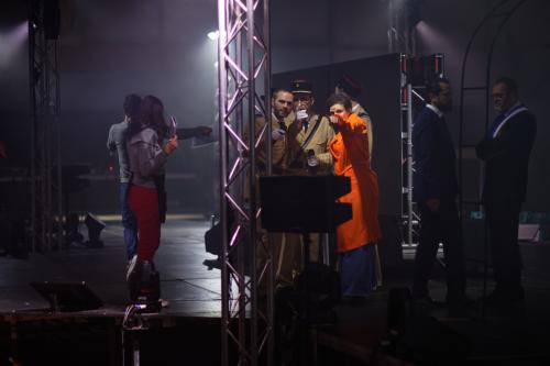 013 Montrer-du-doigt